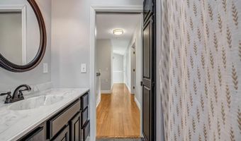 212 Vickery Rd, Auburn, ME 04210