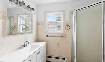 154 Shore Dr E, Amagansett, NY 11930
