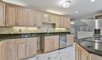 60 Progress St, Lincoln, RI 02865