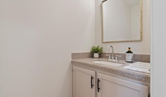 1121 COLONIAL Dr, Alabaster, AL 35007
