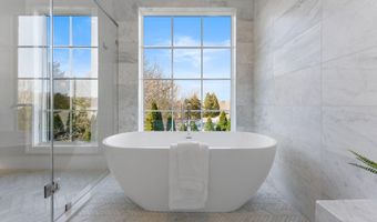 3556 N VALLEY St, Arlington, VA 22207