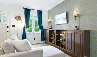 333 MOUNT VERNON Ave, Alexandria, VA 22301