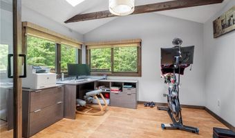 24 Lincoln Dr, North Smithfield, RI 02896