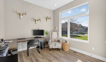 1053 Aaron Ct, Adel, IA 50003