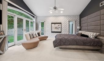 925 N River Rd, Algonquin, IL 60102