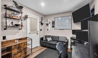 5 Sloop Ct, Barnegat, NJ 08005