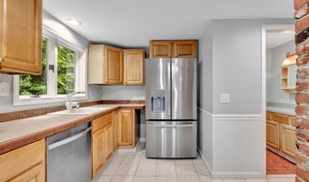 15 Indian Hill Rd, Canton, CT 06019