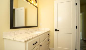 1018 Bluestem Cir, Baldwin City, KS 66006
