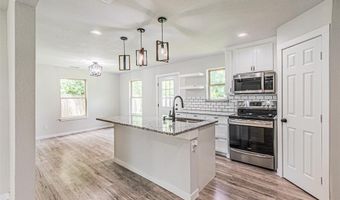 704 N Ray St, Alvarado, TX 76009