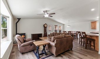 318 Meadowland Dr, Blanchard, ID 83804