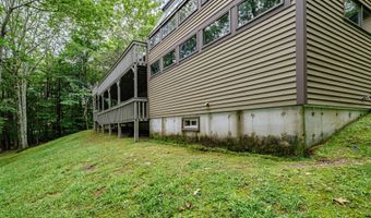 15 Inverness Rd, Falmouth, ME 04105
