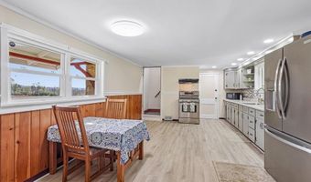 8893 LONGSWAMP Rd, Alburtis, PA 18011