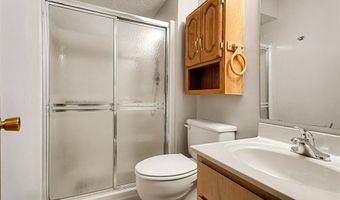 887 Woodridge Dr, Arnold, MO 63010