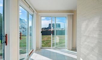 243 Col John Gardner Rd, Narragansett, RI 02882