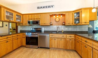 1301 Geneva Dr, Alexandria, MN 56308