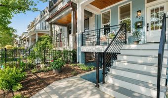 922 8TH St NE, Washington, DC 20002