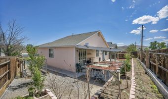 570 Sunrise Cir, Fernley, NV 89408