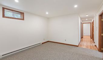 15 Spring Hollow Ln, Barre, VT 05641