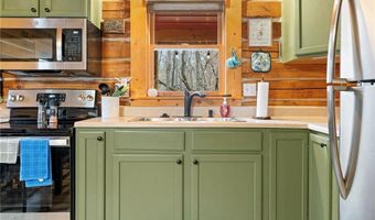 10510 Deer Dr, Birdseye, IN 47513