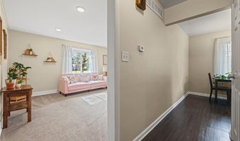 983 Roseland Rd, Alliance, OH 44601
