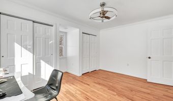 17 Stage Rd, Brookfield, CT 06804