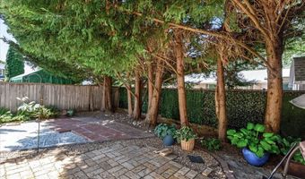 1733 SW HARVEY Way, Beaverton, OR 97003
