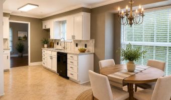 12653 Parkwood Dr, Baton Rouge, LA 70815