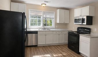 1501 Hogarth St, Beaufort, SC 29902