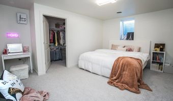 811 S Ibis St, Aberdeen, SD 57401