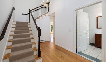 9 Spring St, Jamestown, RI 02835
