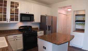 564 Woods Creek Ln, Algonquin, IL 60102
