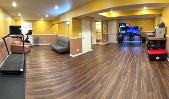 1860 Dorchester Ave, Algonquin, IL 60102
