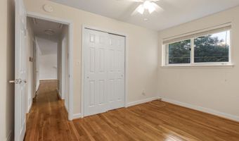 6903 FERN Ln, Annandale, VA 22003