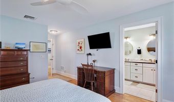 406 Corey Ln, Middletown, RI 02842