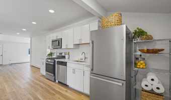 310 East Rd, Belford, NJ 07718