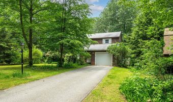 8 Pine Acres Rd, Amherst, NH 03031