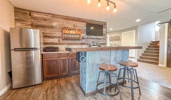 502 Granite Dr, Bismarck, ND 58503