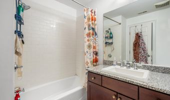 2 Dogwood Ct 2, Middlebury, CT 06762