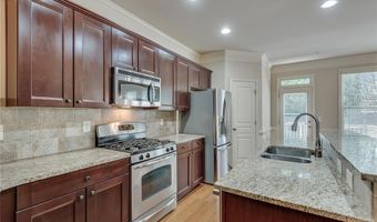 9005 Woodland Trl, Alpharetta, GA 30009