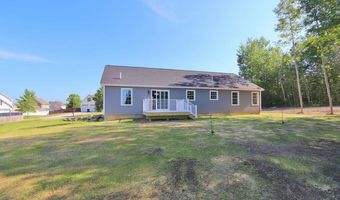 6 Lilac Ave, Bangor, ME 04401