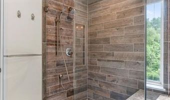 2535 Barrett Springs Dr, Ballwin, MO 63021