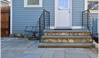 122 Leigh St, Warwick, RI 02889