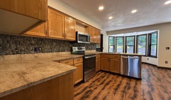 936 HELEN Ln, Brookings, OR 97415
