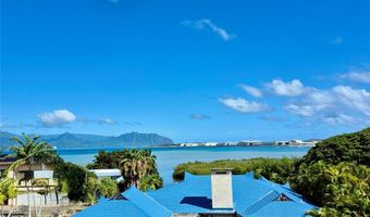 44-275 Kaneohe Bay Dr, Kaneohe, HI 96744