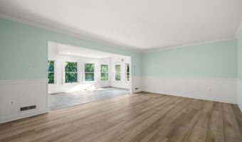 8721 WATERFORD Rd, Alexandria, VA 22308