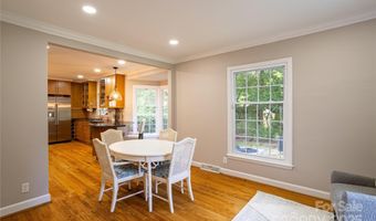 4401 Town And Country Dr, Charlotte, NC 28226