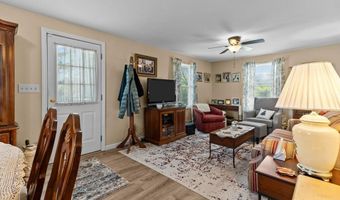 56 Pasture Farm Dr, Middletown, RI 02842