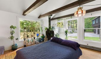 25-27 Gingko Ln, Brattleboro, VT 05301