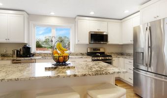 585 Chestnut St, Ashland, MA 01721