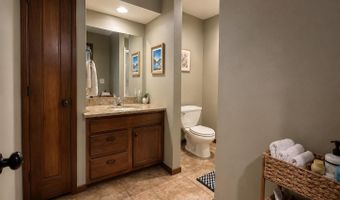 342 Benit Dr 11, Arnolds Park, IA 51331